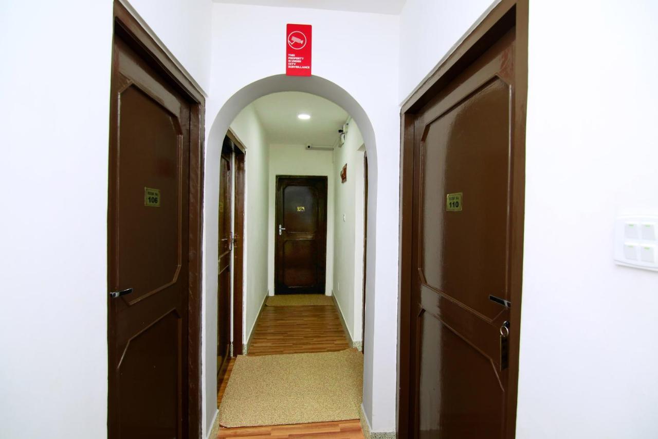 Oyo 104 Hotel Baltic Inn Kathmandu Buitenkant foto
