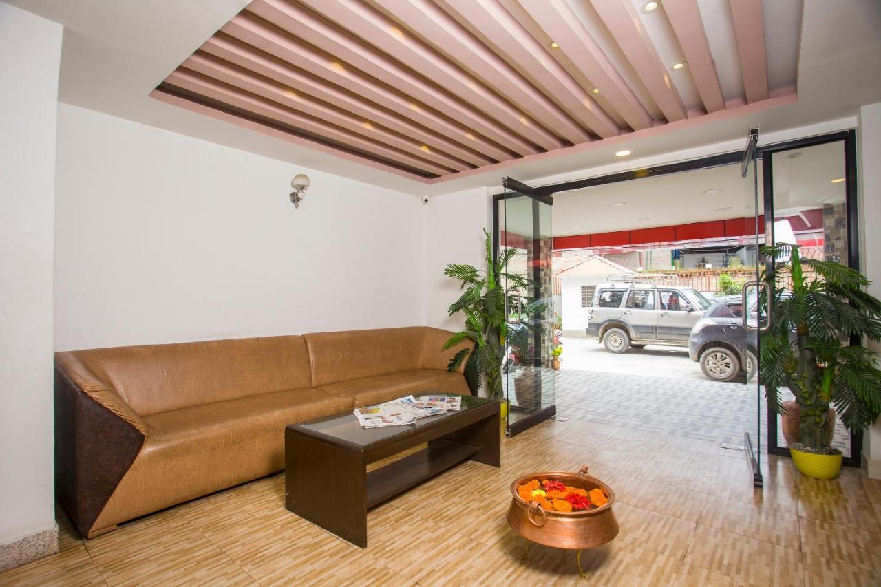 Oyo 104 Hotel Baltic Inn Kathmandu Buitenkant foto